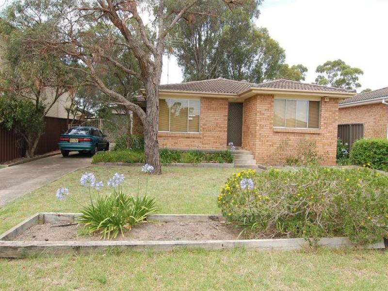 10 Macarthur Drive, St Clair, NSW 2759