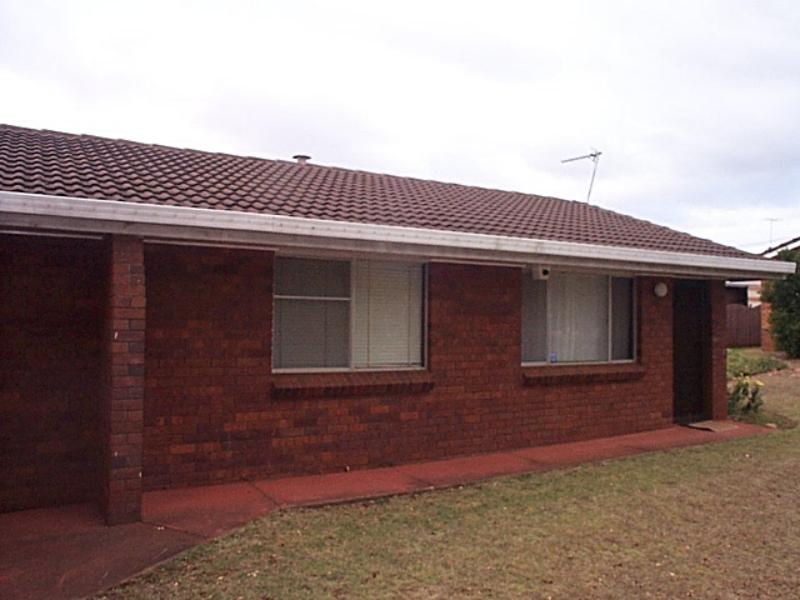 2/378 Hume Street, Centenary Heights, Qld 4350