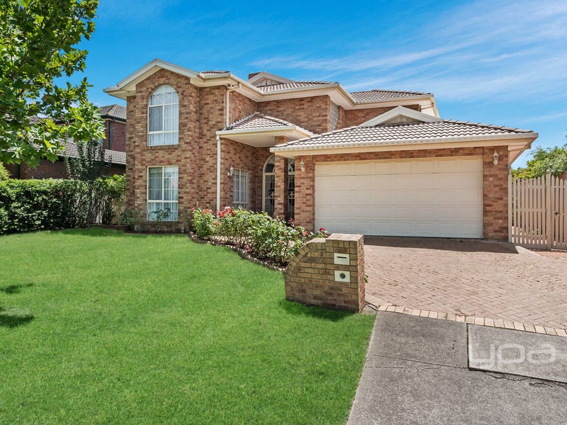 4 Pacific Place, Taylors Lakes, VIC 3038