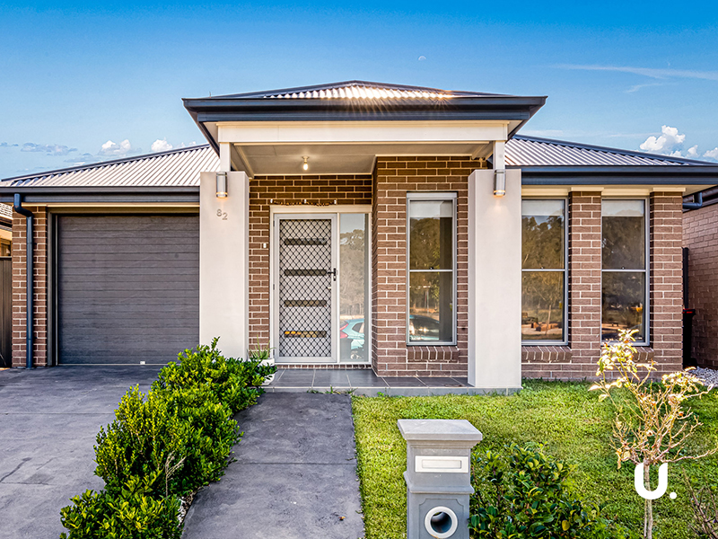82 Jubilee Drive, Jordan Springs, NSW 2747