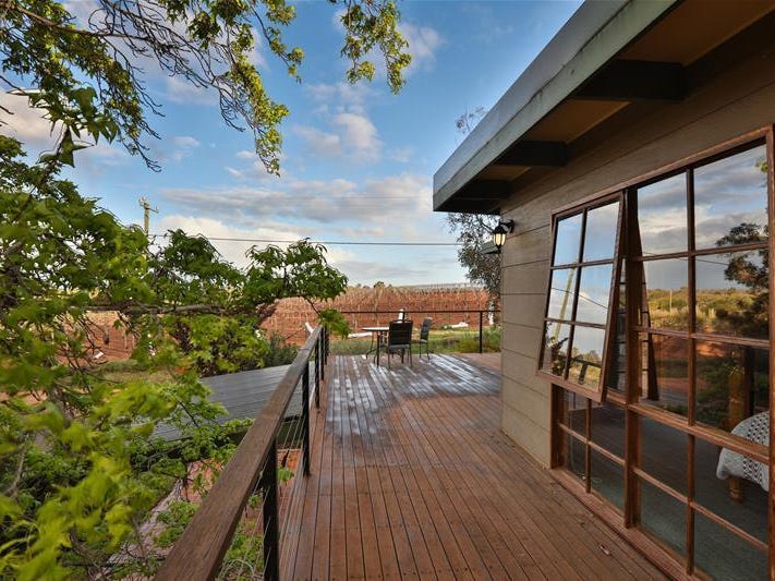 190 Cureton Avenue, Nichols Point, VIC 3501