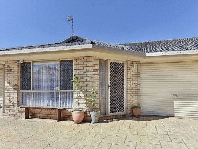 2/17 Anita Drive, Kearneys Spring, QLD 4350