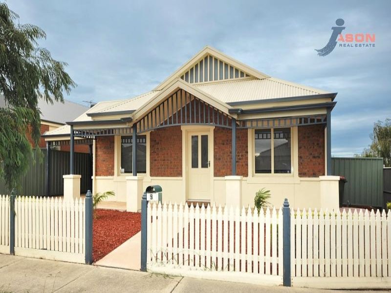 9 Ballarat Court, Craigieburn, Vic 3064 Property Details