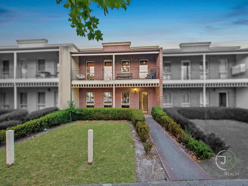 3/10 Parkhill Drive, Berwick, VIC 3806