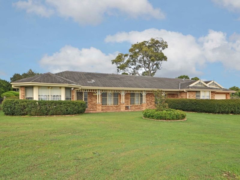 24 Silky Oak Drive, Aberglasslyn, NSW 2320 Property Details