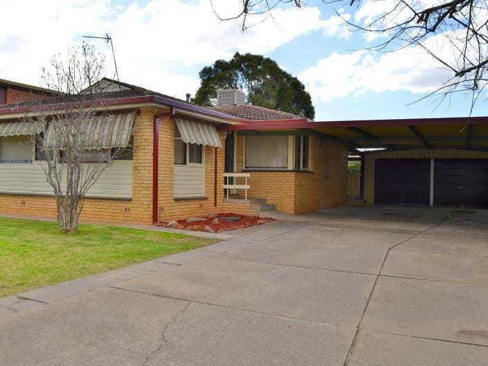 13 Carmody Street, Kooringal, NSW 2650