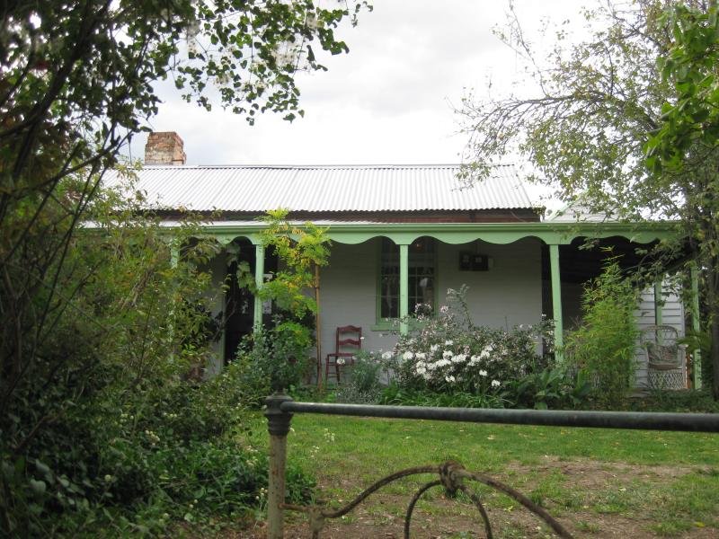 2 Duke Street, Castlemaine, Vic 3450 Property Details