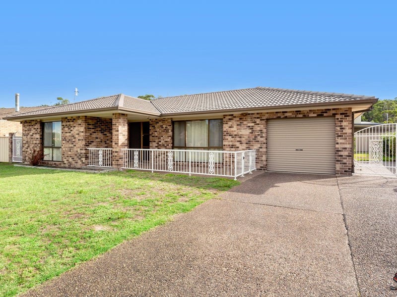 33 Shoreline Drive, Fingal Bay, NSW 2315