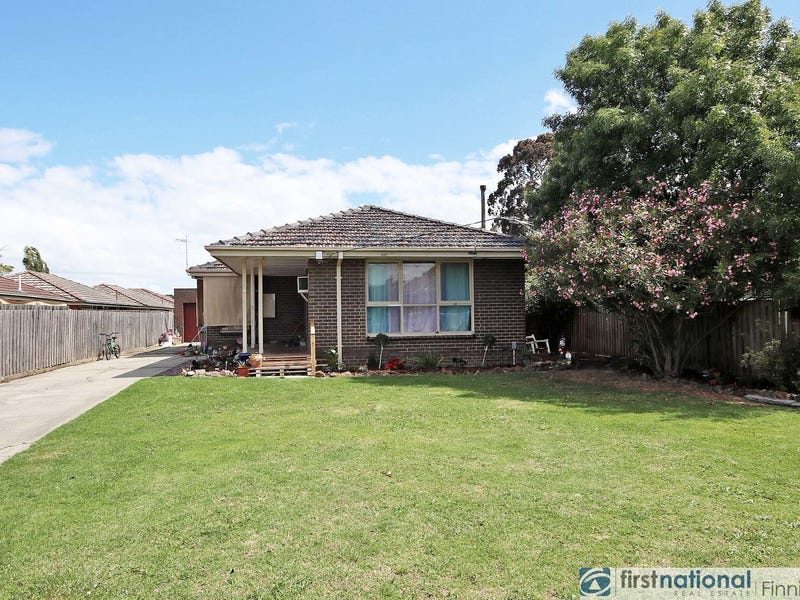 8 Stawell Street, Cranbourne, VIC 3977