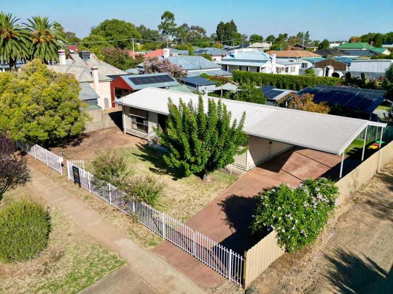 35 Redlands Road, Corowa, NSW 2646 House for Sale