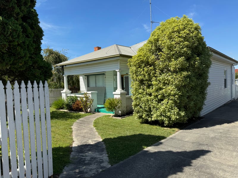 30 Latrobe Road, Morwell, VIC 3840
