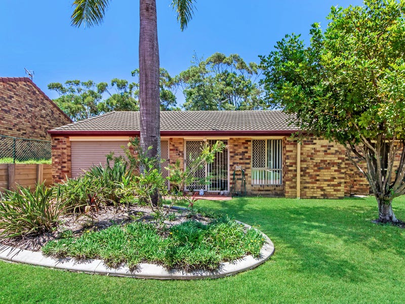 51 Olsen Avenue, Labrador, QLD 4215