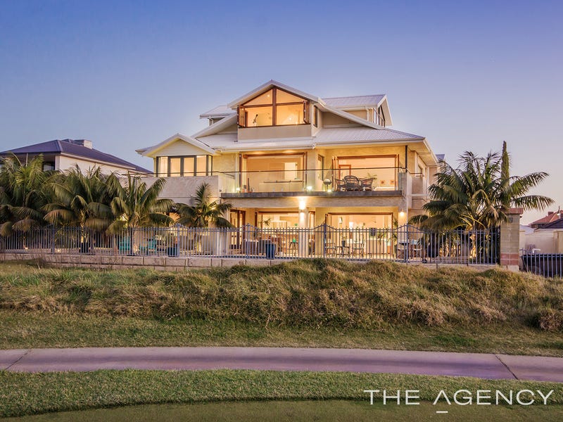 45 Bancoura Parkway, Secret Harbour, WA 6173