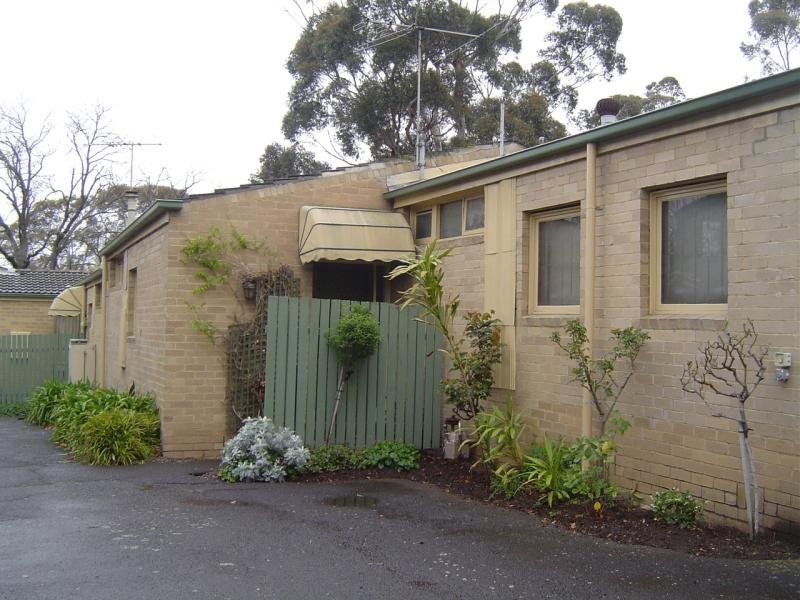 2/19 Salmon Avenue, Essendon, VIC 3040