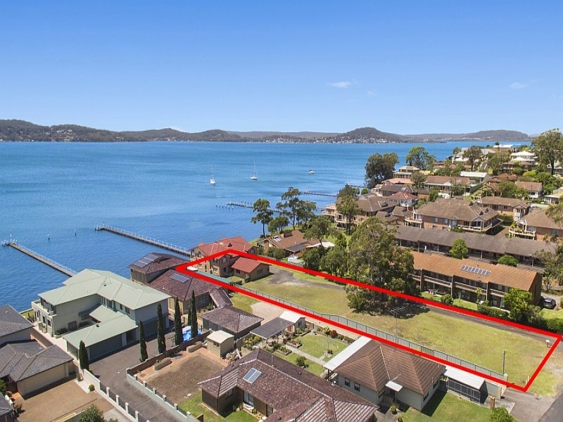 19 Kurrawa Avenue, Point Clare, NSW 2250