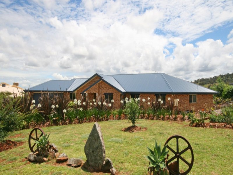 18 Browns Lane, Tamworth, NSW 2340 Property Details