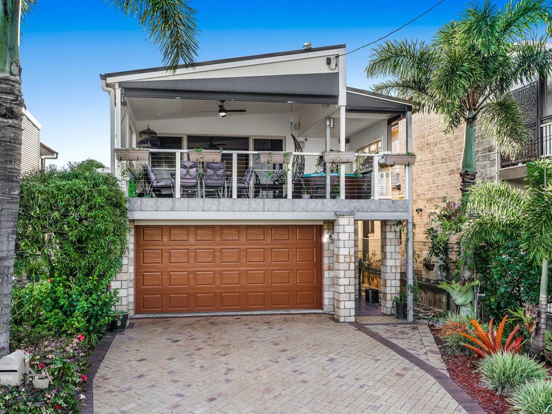 743 Esplanade, Lota, QLD 4179