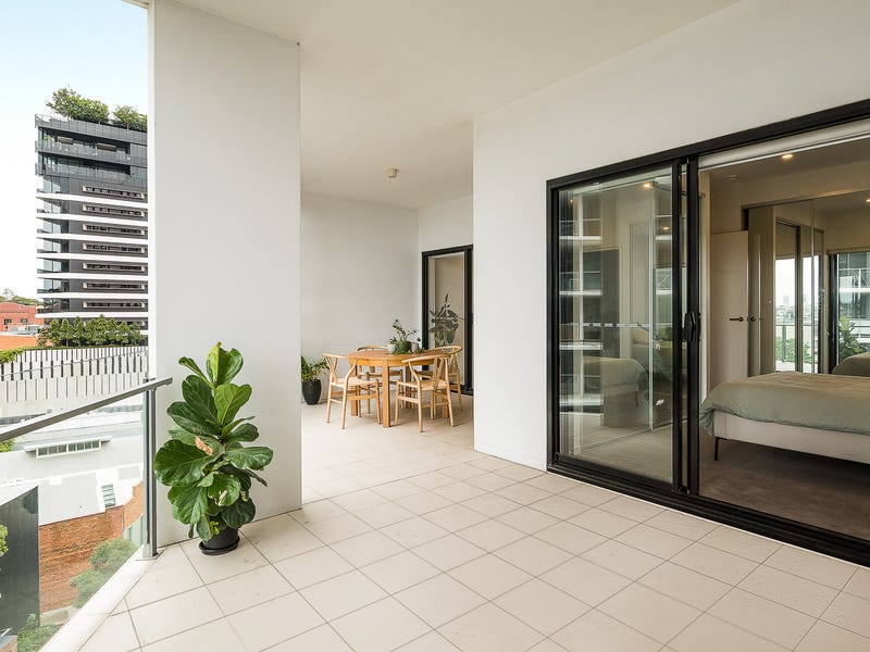 228/24 Wyatt Street, Newstead, Qld 4006 Property Details