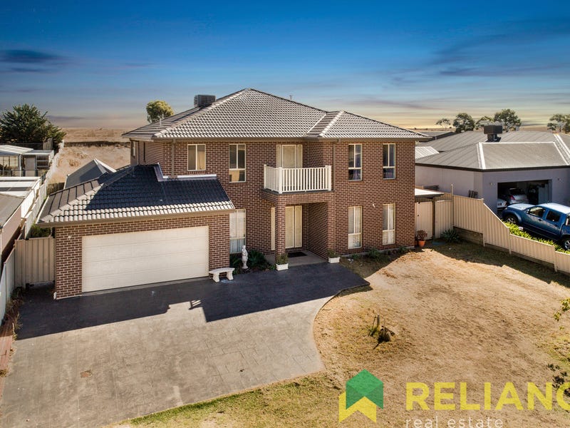 14 Queensberry Court, Hillside, Vic 3037