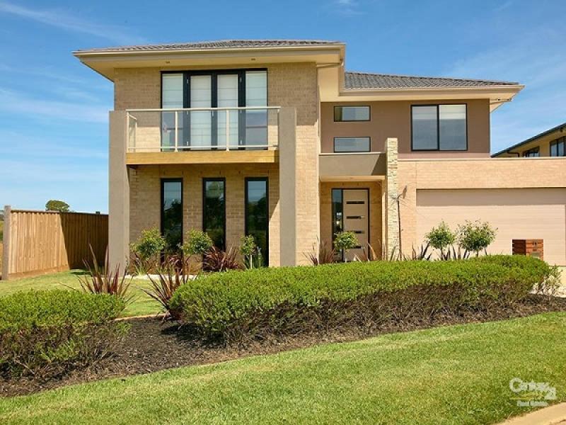 2 Parkhart Circle, Sandhurst, Vic 3977 Property Details