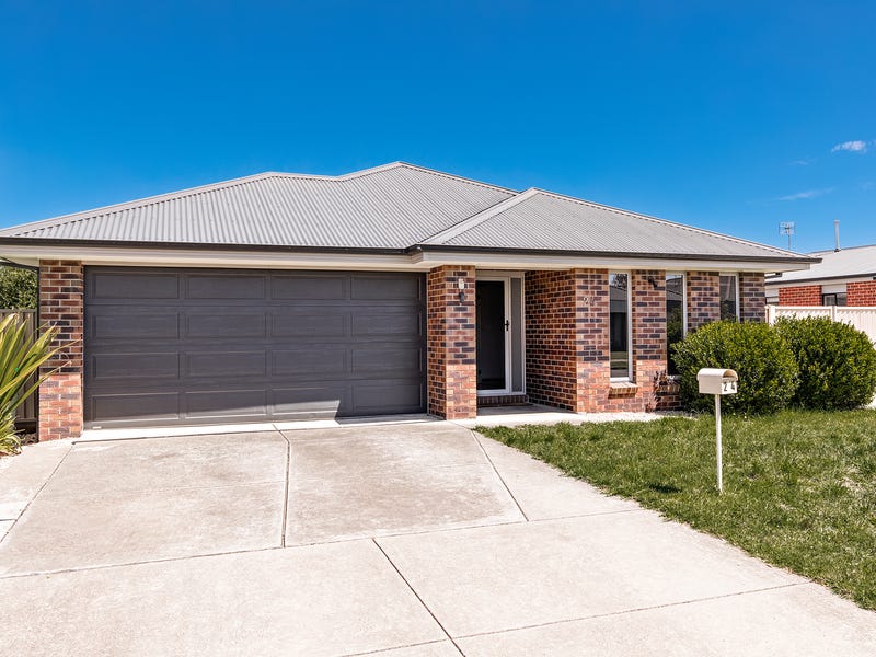 24 Stella Drive, VIC 3356
