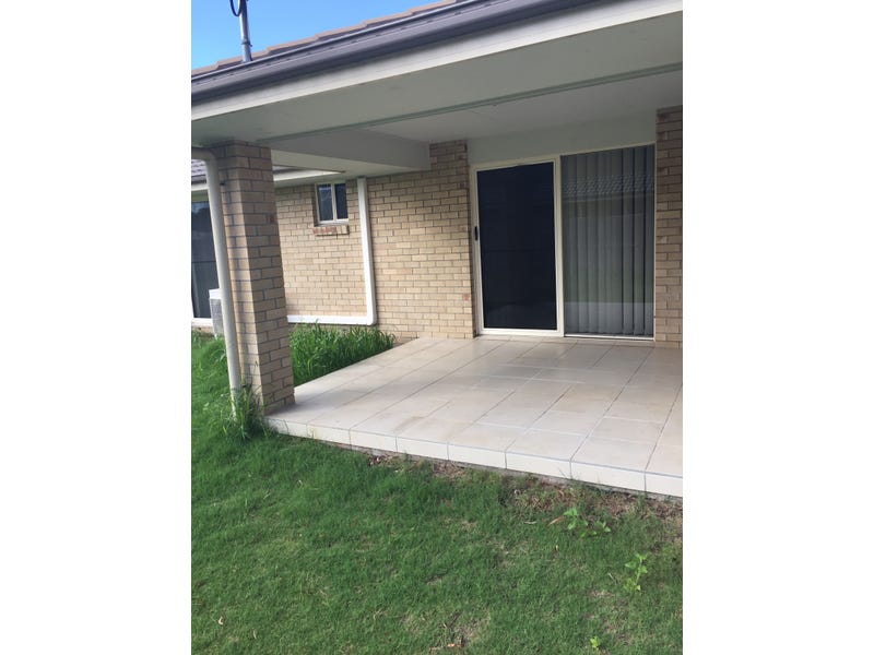 32 Regency Road, Moore Park Beach, QLD 4670