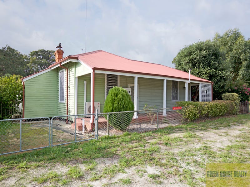 12 McDowell Street, Yarloop, WA 6218 Property Details