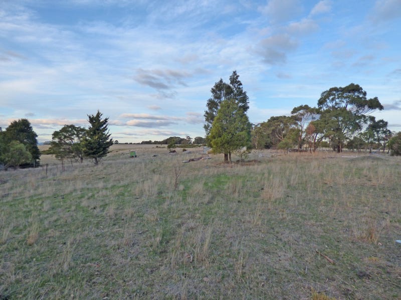 211 State Forest Road, Ross Creek, VIC 3351