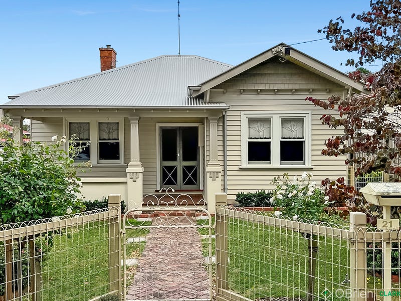 21 Peace Avenue, Warragul, VIC 3820