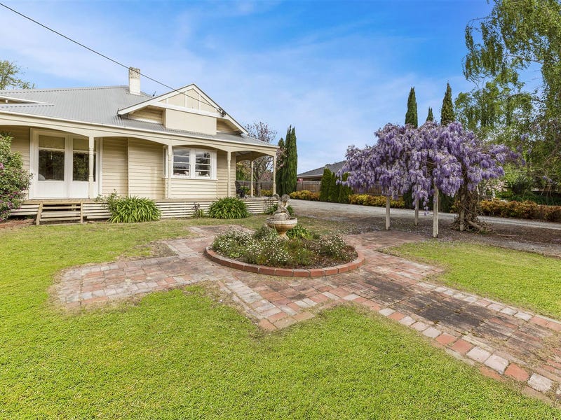 8 Albert Road, Drouin, VIC 3818