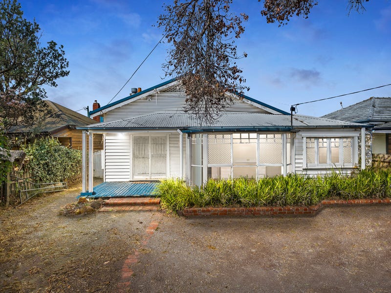 240 Nepean Highway, Seaford, Vic 3198 House for Sale