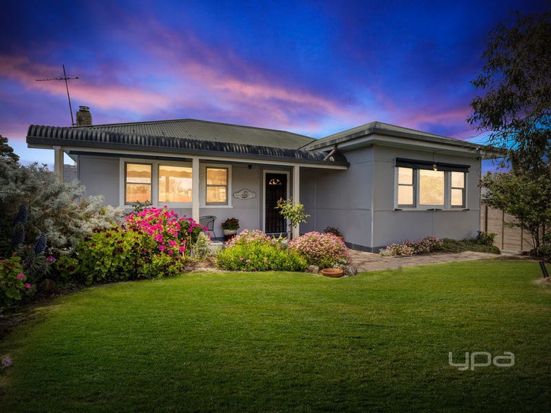 11 Ocean Street, Rosebud, Vic 3939 Property Details