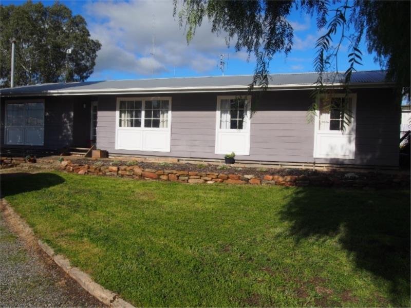 39 Beare Street, Clare, SA 5453