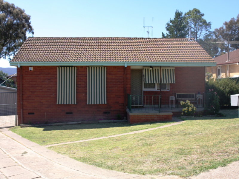 130 Donald Road, Queanbeyan, NSW 2620 Property Details