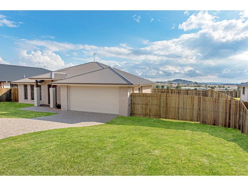 21 Kennard Street, Westbrook, Qld 4350 Property Details