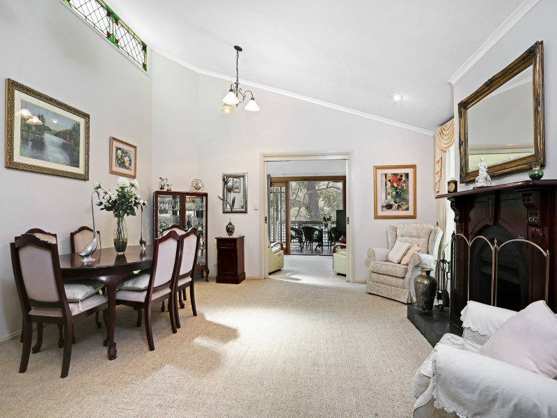 2/110 North West Arm Road, Gymea, NSW 2227 Property Details