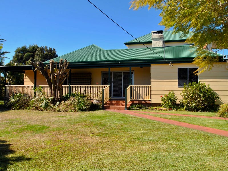 12 Bartlett Drive, Greenwell Point, NSW 2540