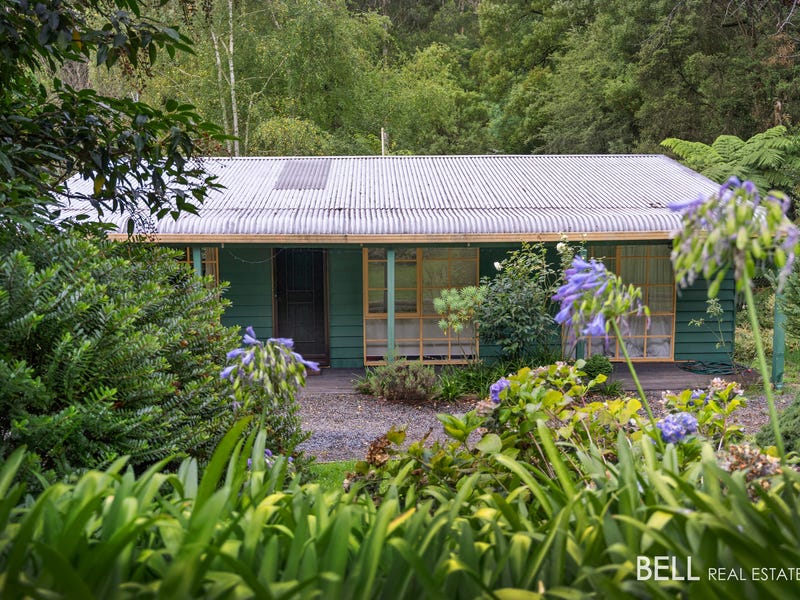 11 Old Warburton Road, Warburton, Vic 3799 House for Sale