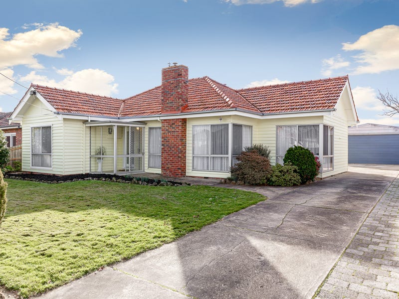 4 Orama Avenue, Wendouree, Vic 3355 Property Details
