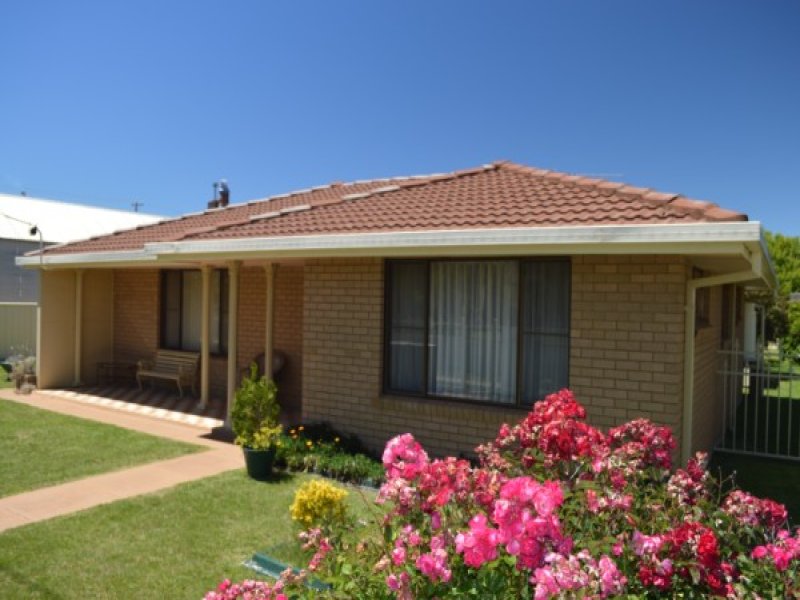 12 Moore Street, Guyra, NSW 2365