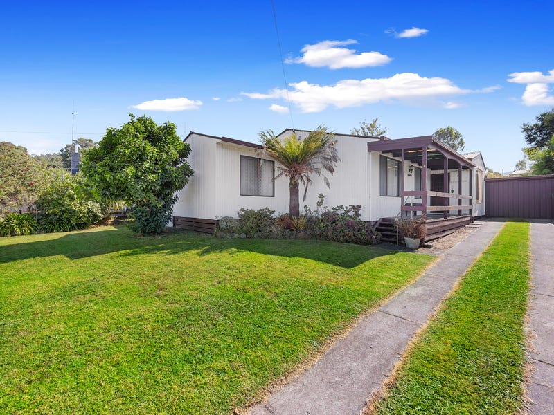 8 Centre Avenue, Eildon, Vic 3713 House for Sale