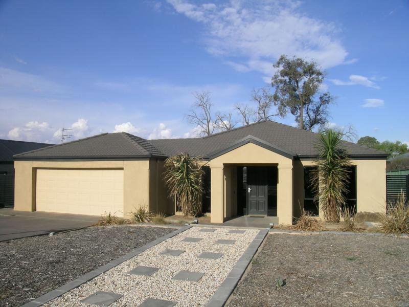 19 Northmoor Drive, Strathdale, Vic 3550 Property Details