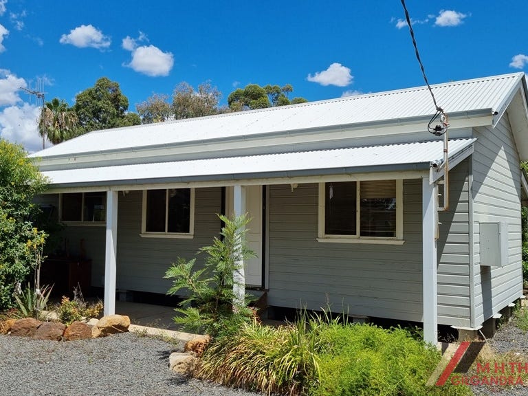 33 Strickland Street, Gilgandra, NSW 2827 Property Details