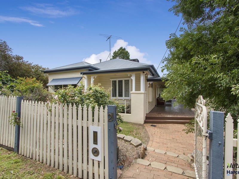 21 Street, Inverell, NSW 2360