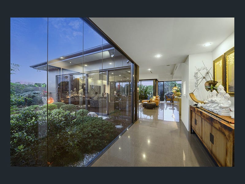 823 Legend Trail, Robina, QLD 4226