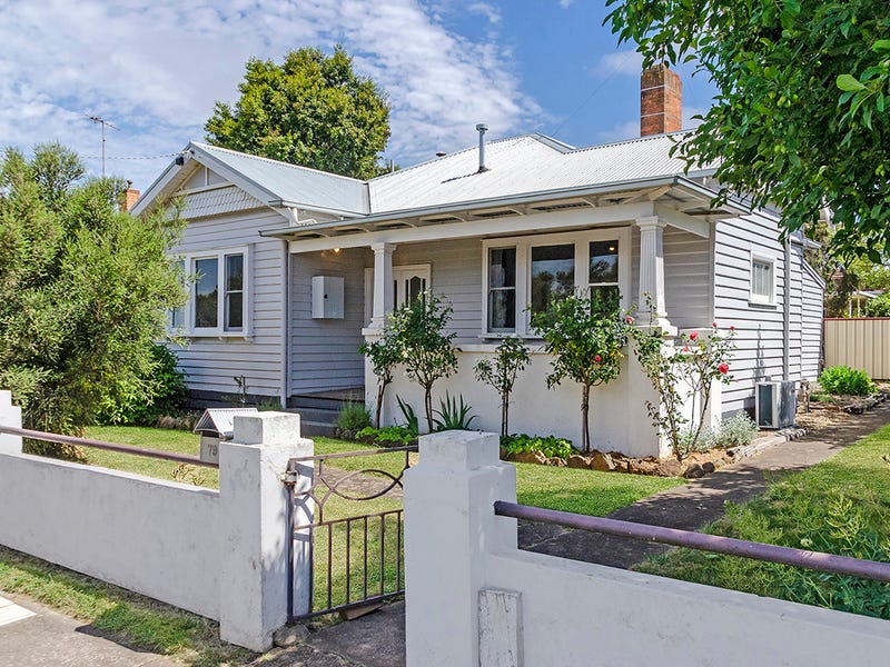 79 KING STREET, Hamilton, Vic 3300 House for Sale