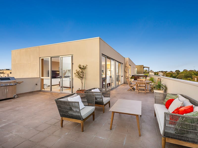 Unit 14/32 Outer Cres, Brighton, Vic 3186 Property Details