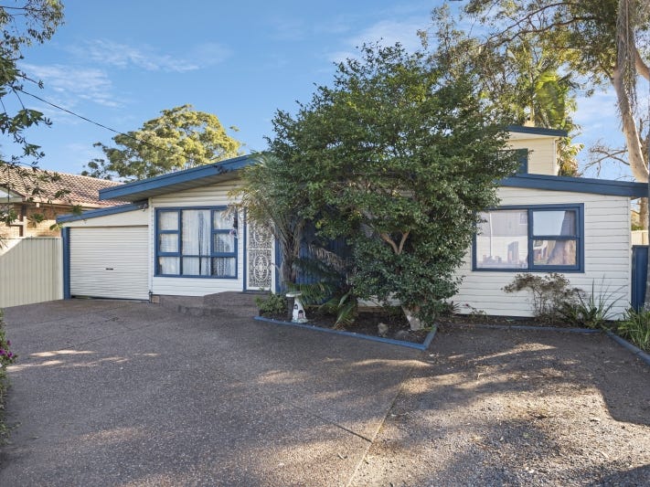 4 Kerry Cres, Berkeley Vale, NSW 2261