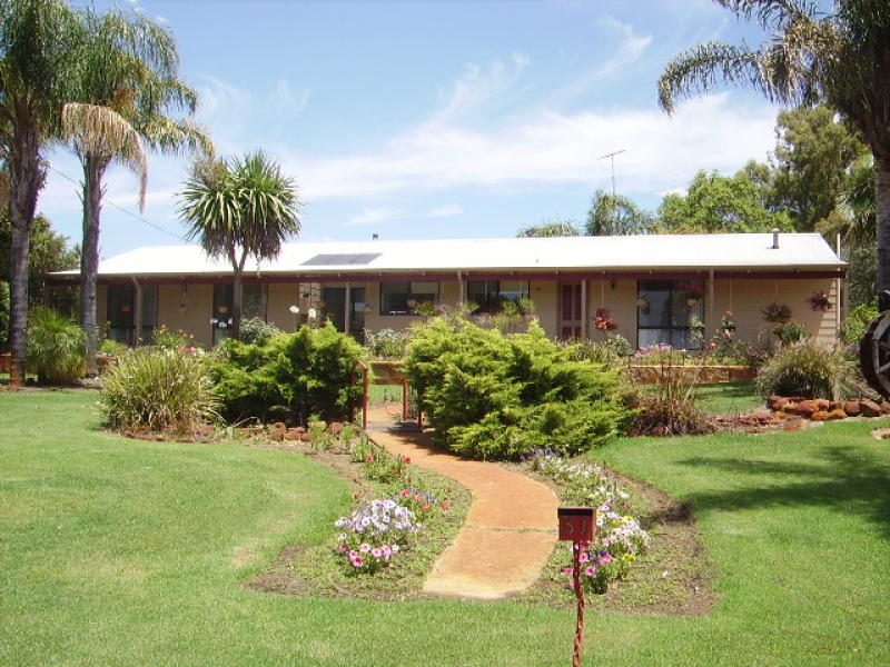 51 Lefroy Street, Gingin, WA 6503 Property Details