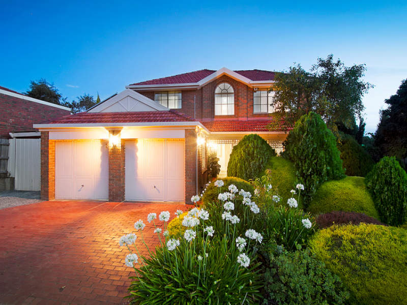 2 Kingsmere Drive, Berwick, VIC 3806